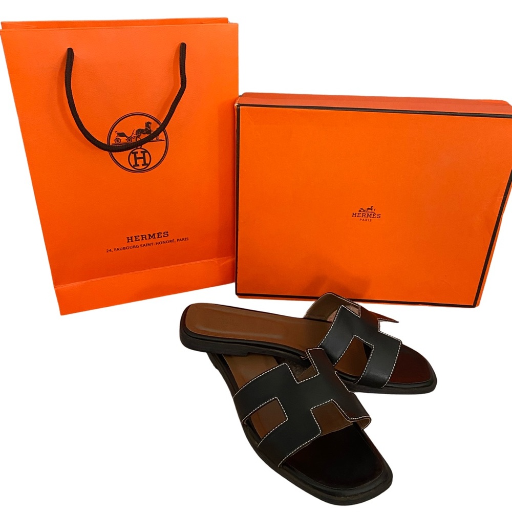 Oran Slides- Hermes Flat Sandals 💯